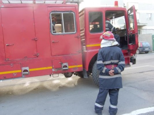Elevii vizitează subunităţile de pompieri din Constanţa